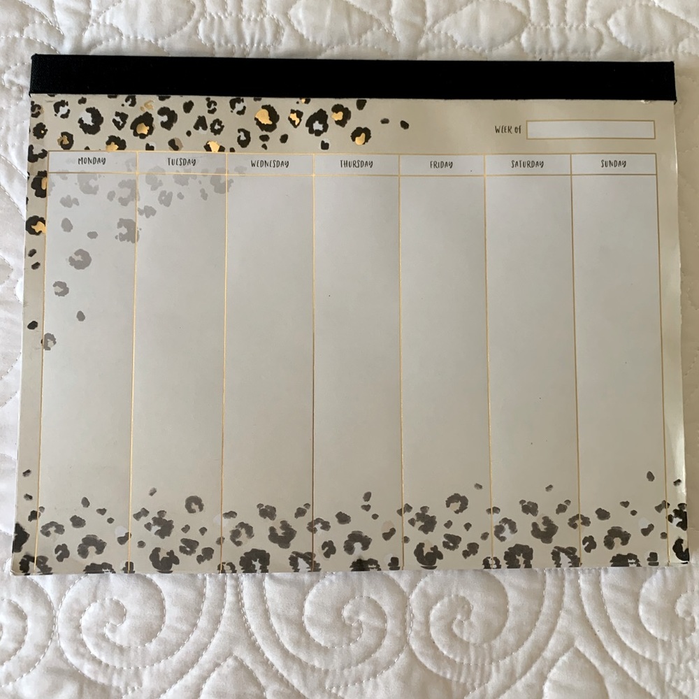 Weekly Desk Calendar Pad. Leopard. 60 Sheets